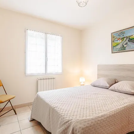 Holiday home Maison Lumineuse Pres La Remigeasse *