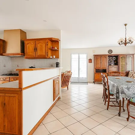 Maison Lumineuse Pres La Remigeasse